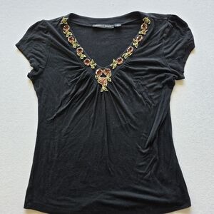 Michelle Nicole Floral Embroidered Black V-Neck Tee
